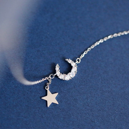 Collier Lune avec Pendentif Étoile en Argent Sterling