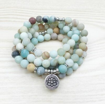 Bracelet ou collier Mâlâ "Lotus" en Amazonite
