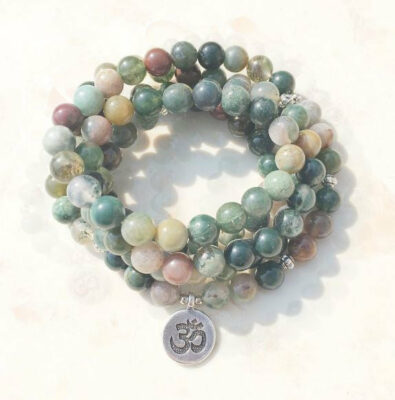 Bracelet ou collier Mâlâ "OM" en Agate Indienne