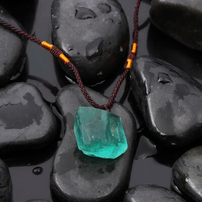 Collier et Pendentif en Cristal Naturel Fluorite Verte