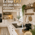 Une cuisine moderne et cozy avec des éléments en bois et des couleurs douces.