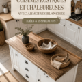 Cuisine rustique avec des meubles blancs et une ambiance cozy.